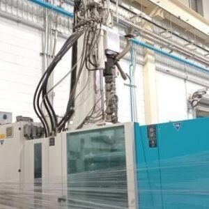 Máquina de inyección de plástico KraussMaffei de 350 toneladas, año 2011.