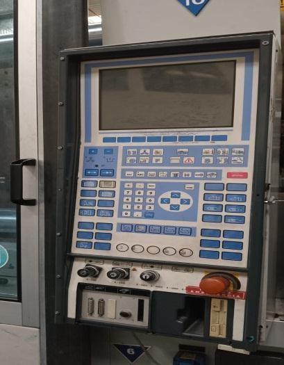 Máquina de inyección de plástico KraussMaffei de 350 toneladas, año 2008.