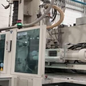 Máquina de inyección de plástico KraussMaffei de 110 toneladas 2K, año 2010.