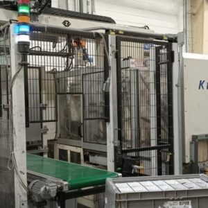 Máquina de inyección de plástico KraussMaffei de 150 toneladas, año 2001.